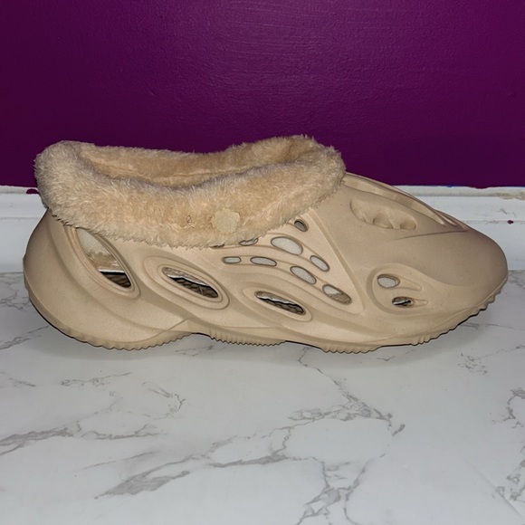 Furry Runners - Picture 8 of 10